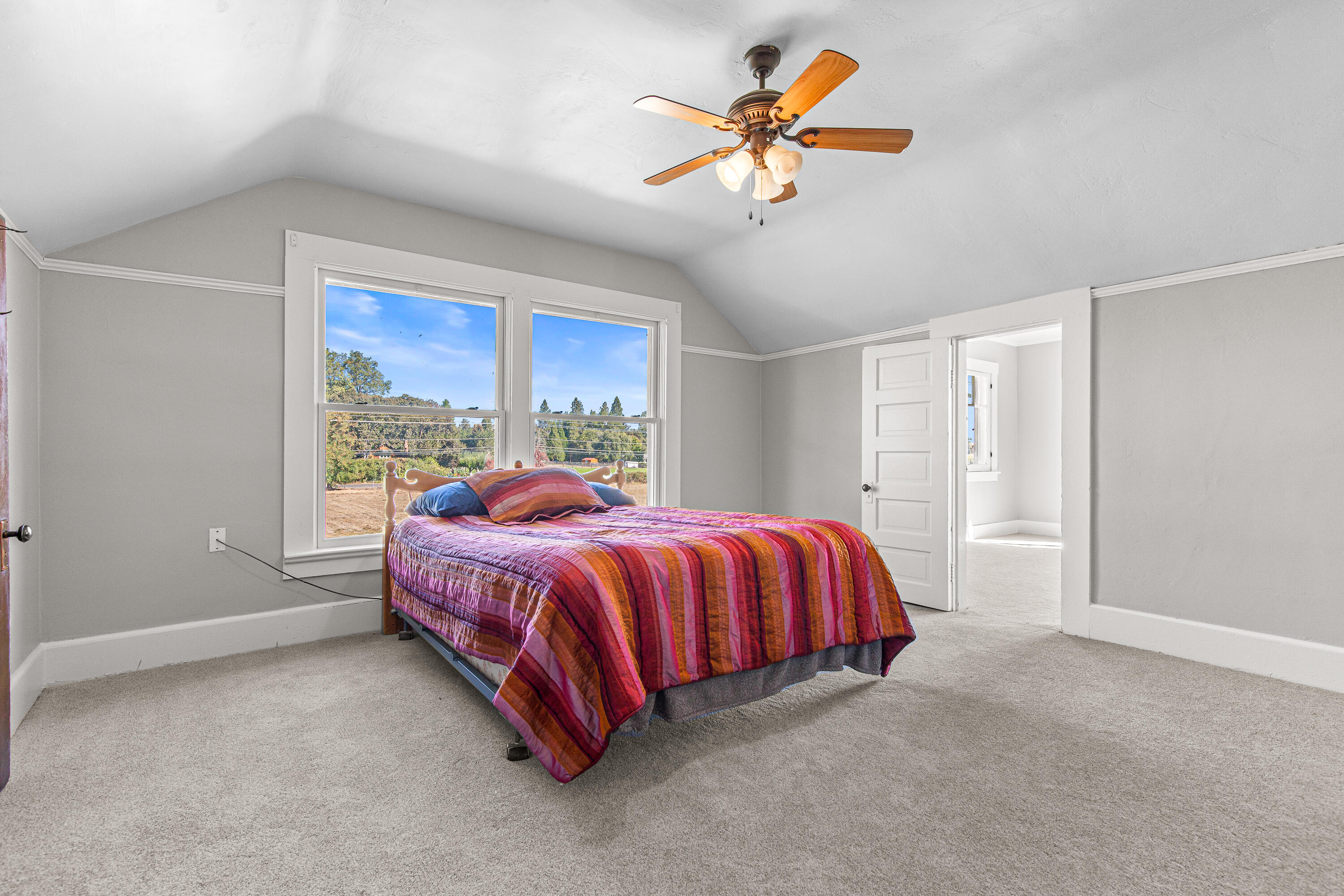 1593 Pioneer Road Talent, OR 97540 - Photo 23 of 50 1593 Pioneer Road, Talent, OR 97540