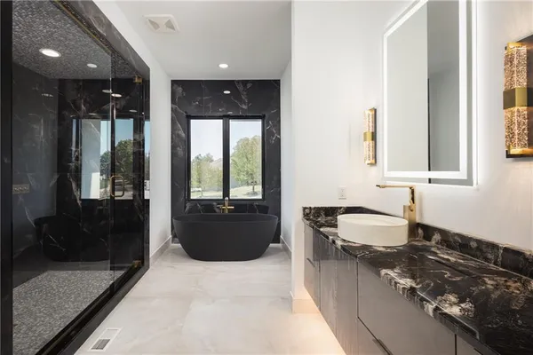 $3,250,000 | 3331 South Saddle Ridge Court, Independence, MO 64057