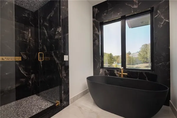 $3,250,000 | 3331 South Saddle Ridge Court, Independence, MO 64057