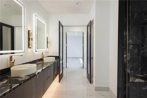 $3,250,000 | 3331 South Saddle Ridge Court, Independence, MO 64057