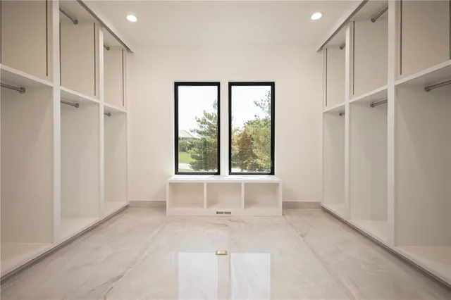 $3,250,000 | 3331 South Saddle Ridge Court, Independence, MO 64057