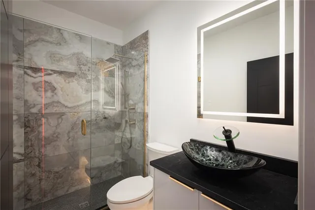 $3,250,000 | 3331 South Saddle Ridge Court, Independence, MO 64057