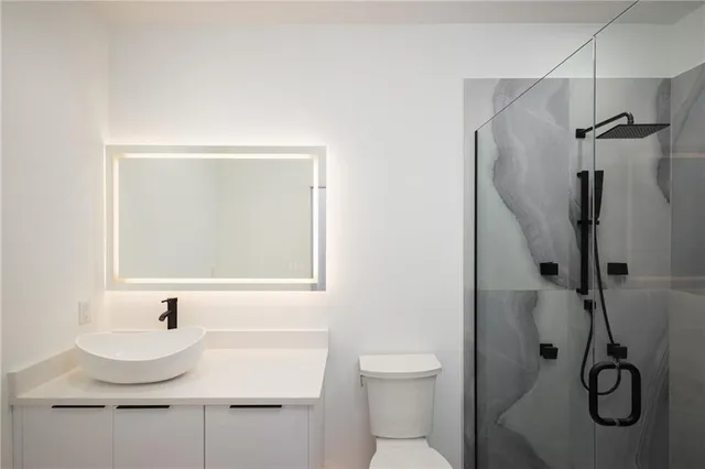 $3,250,000 | 3331 South Saddle Ridge Court, Independence, MO 64057