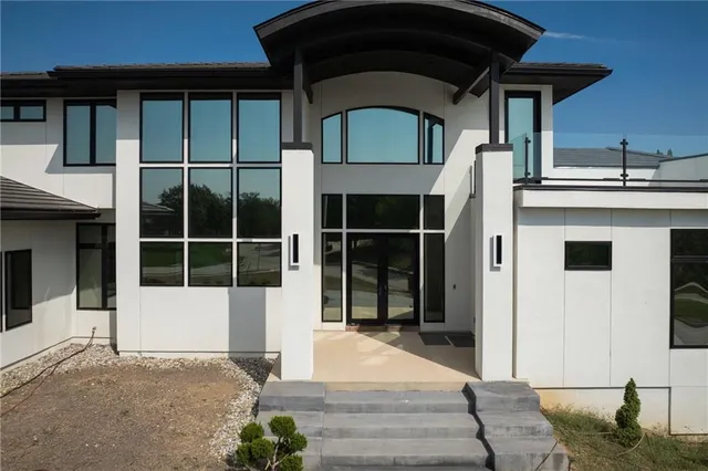 $3,250,000 | 3331 South Saddle Ridge Court, Independence, MO 64057