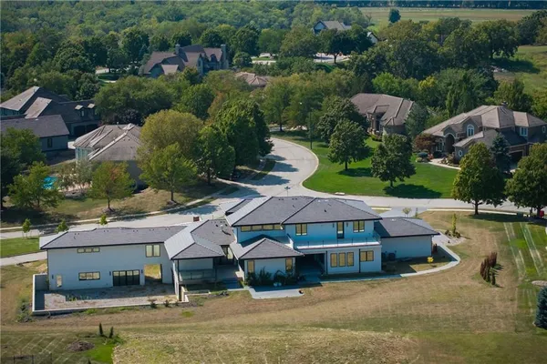 $3,250,000 | 3331 South Saddle Ridge Court, Independence, MO 64057