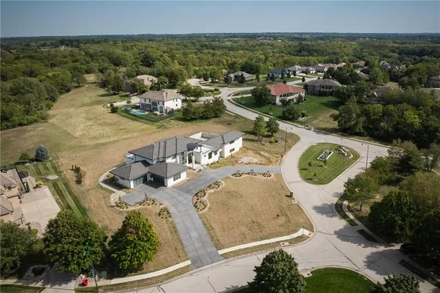 $3,250,000 | 3331 South Saddle Ridge Court, Independence, MO 64057