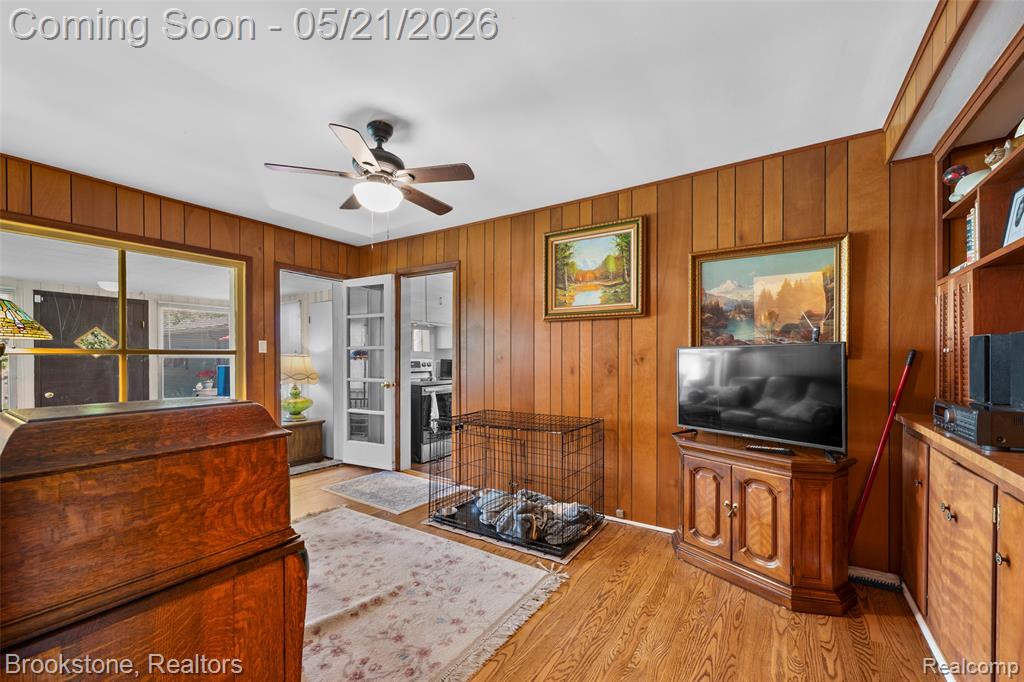 18474 Beverly Road Beverly Hills, MI 48025 - Photo 12 of 38