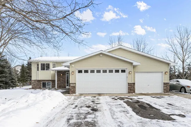 $369,900 | 5462 Kalenda Drive Northeast, Albertville, MN 55301