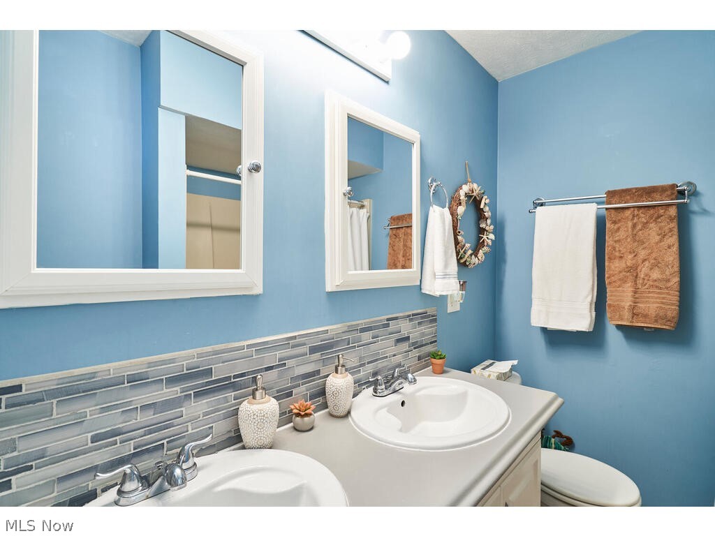 29143 Barjode Road Willowick, OH 44095 - Photo 12 of 26 Gallery Image 12