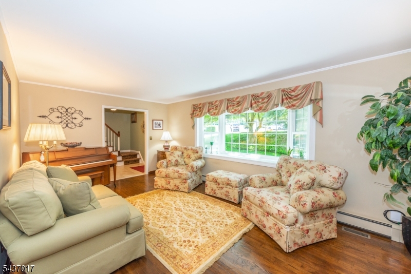 10 Brittany Road Succasunna, NJ 07876 - Photo 14 of 37