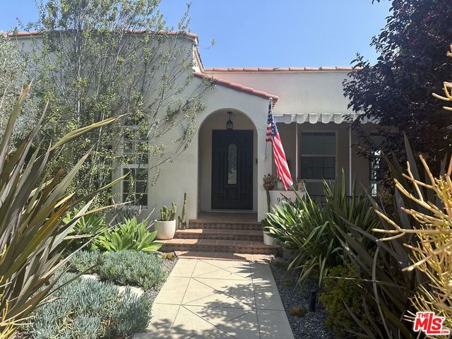 $1,625,000 | 9015 West 24th Street, Los Angeles, CA 90034