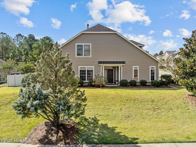 $590,000 | 85 Shadow Creek Court, Pinehurst, NC 28374