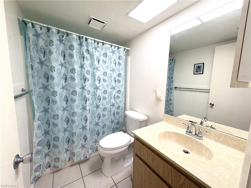 1004 Manatee Road, Unit H104 Naples, FL 34114 - Photo 11 of 13 Guest bathroom