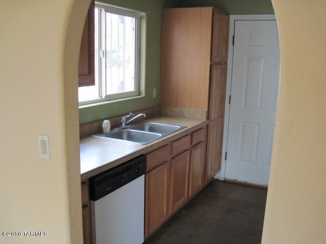 511 East Navajo Road Tucson, AZ 85705 - Photo 9 of 16