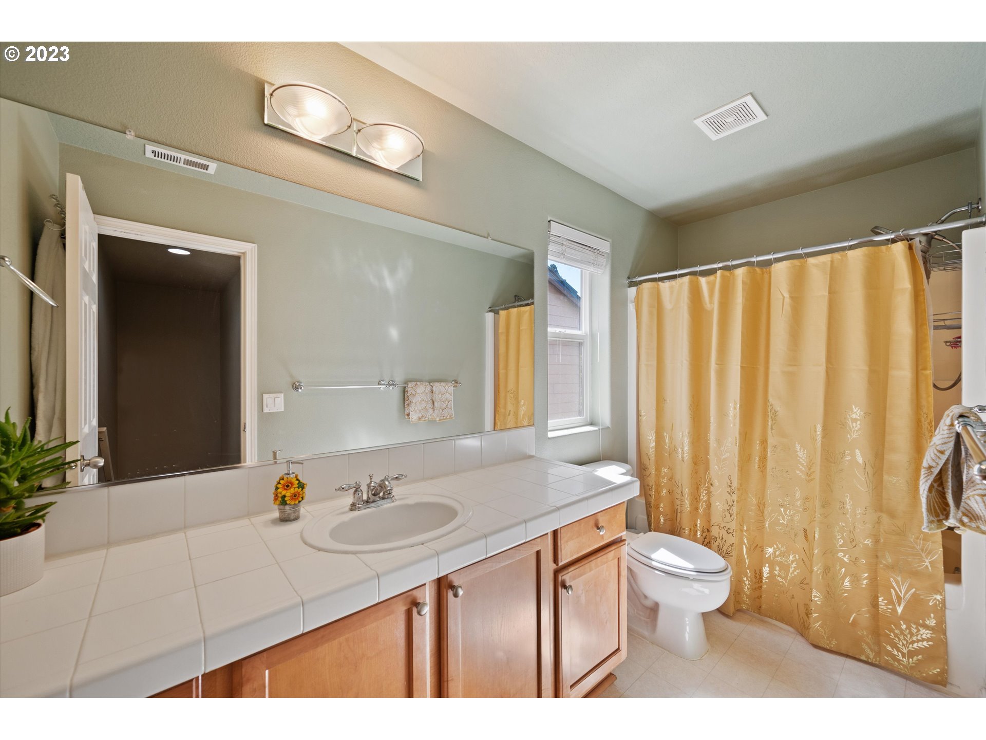 5653 Southwest Lee Street Tualatin, OR 97062 - Photo 30 of 42
