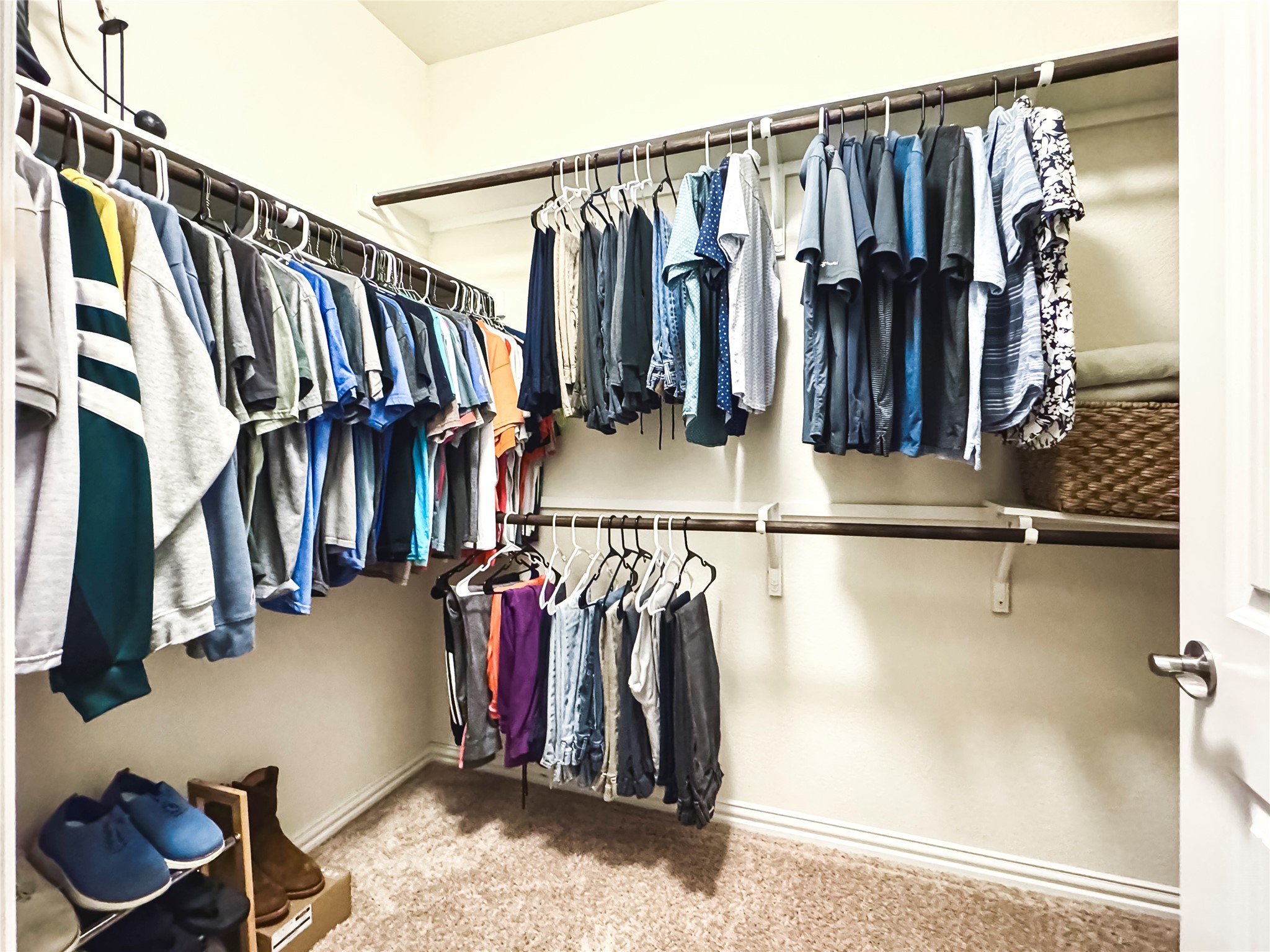 6905 Vail Ridge Street Austin, TX 78744 - Photo 16 of 39 Huge walk-in closet in primary suite