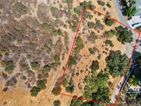 a view of entryway with wooden door