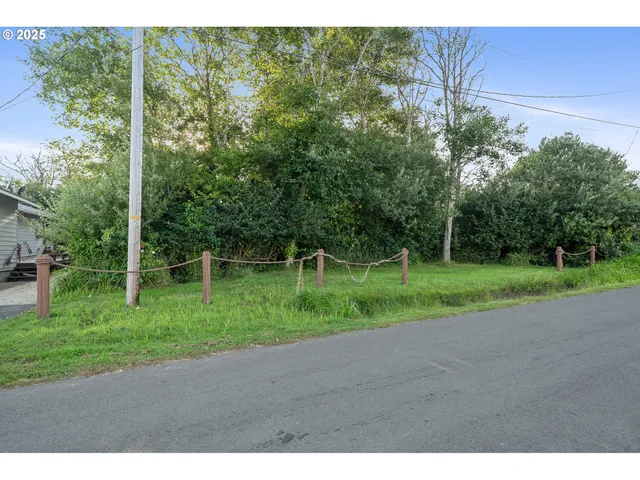 $399,000 | 185 South Coral Street, Rockaway Beach, OR 97136