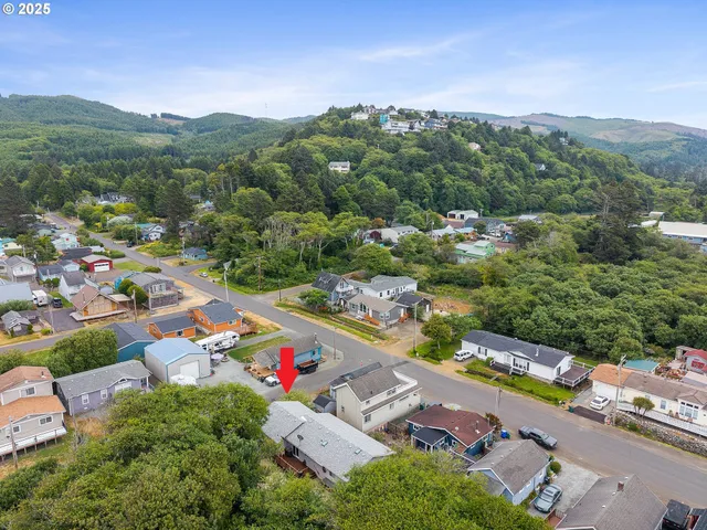 $399,000 | 185 South Coral Street, Rockaway Beach, OR 97136