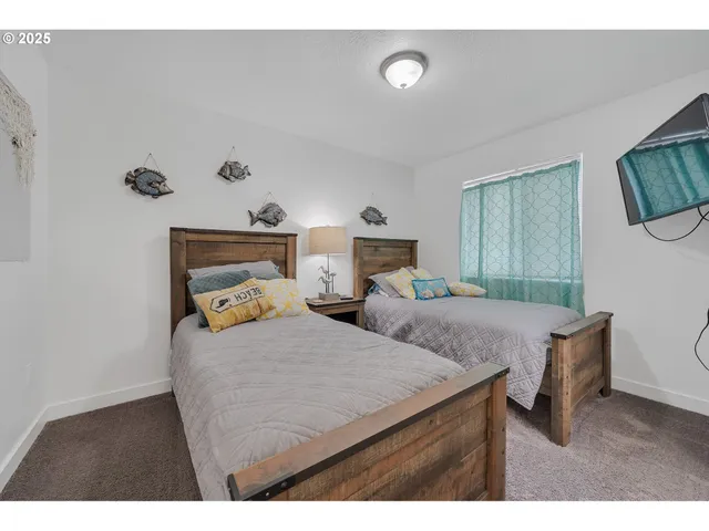 $399,000 | 185 South Coral Street, Rockaway Beach, OR 97136