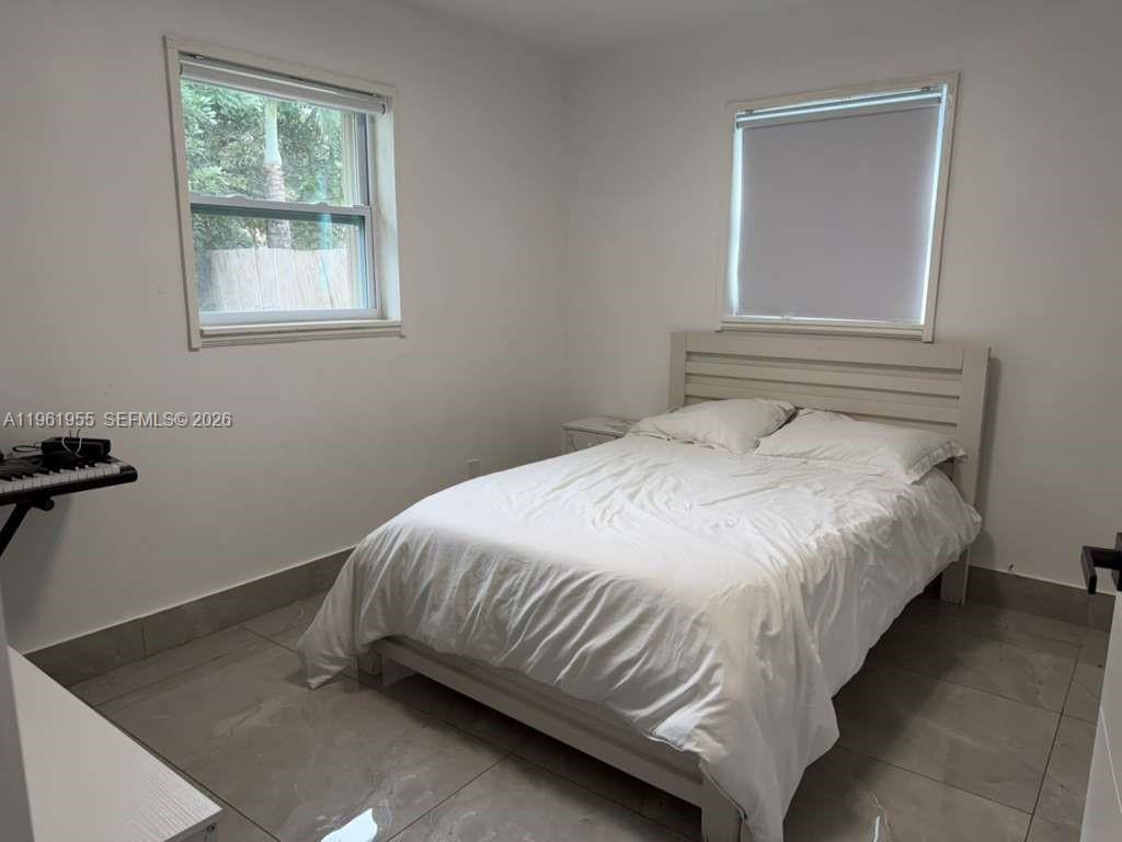 2121 North 57th Terrace Hollywood, FL 33021 - Photo 11 of 14