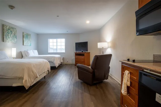 $1,151 | 8719 Farm Market 1960 West Road, Unit 219, Houston, TX 77065