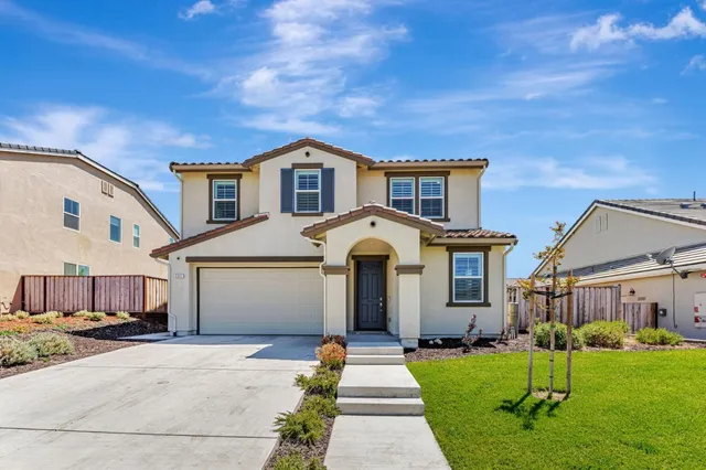 $830,000 | 2041 Camden Street, Hollister, CA 95023