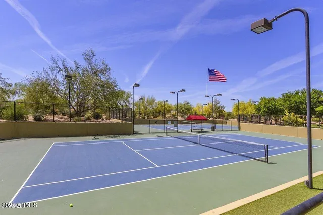 a view of a tennis court