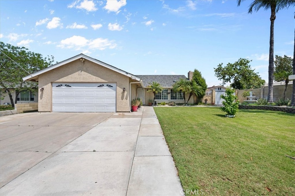 395 South Tamarisk Avenue Rialto, CA 92376 - Photo 1 of 35