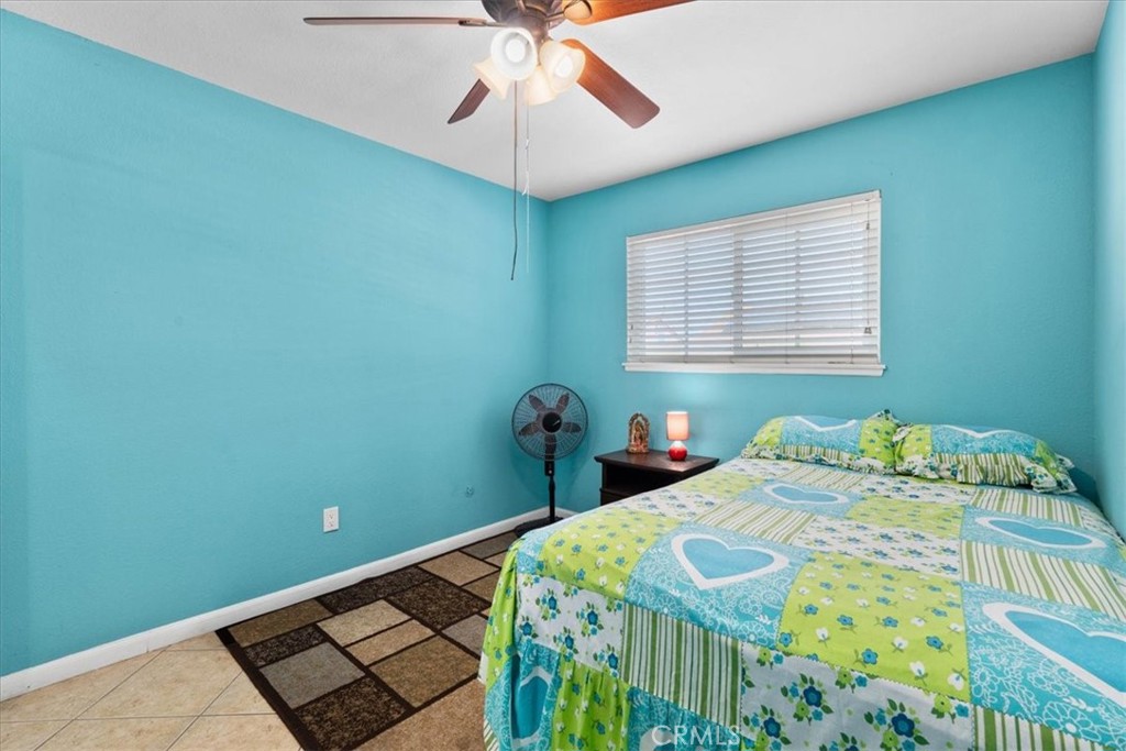 395 South Tamarisk Avenue Rialto, CA 92376 - Photo 15 of 35
