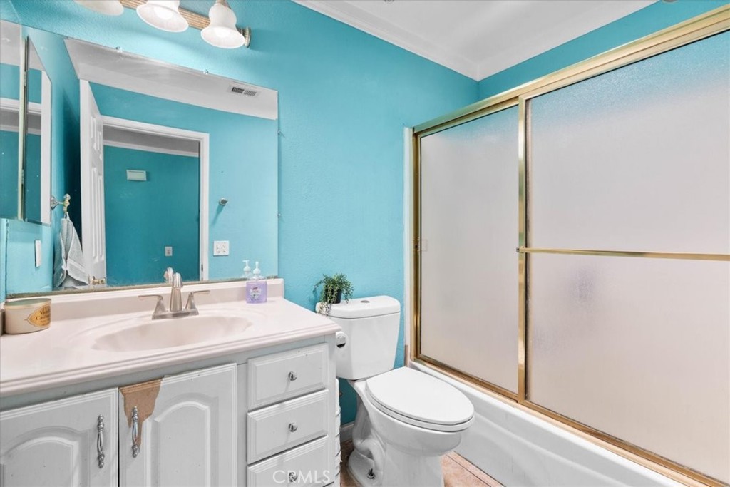 395 South Tamarisk Avenue Rialto, CA 92376 - Photo 16 of 35