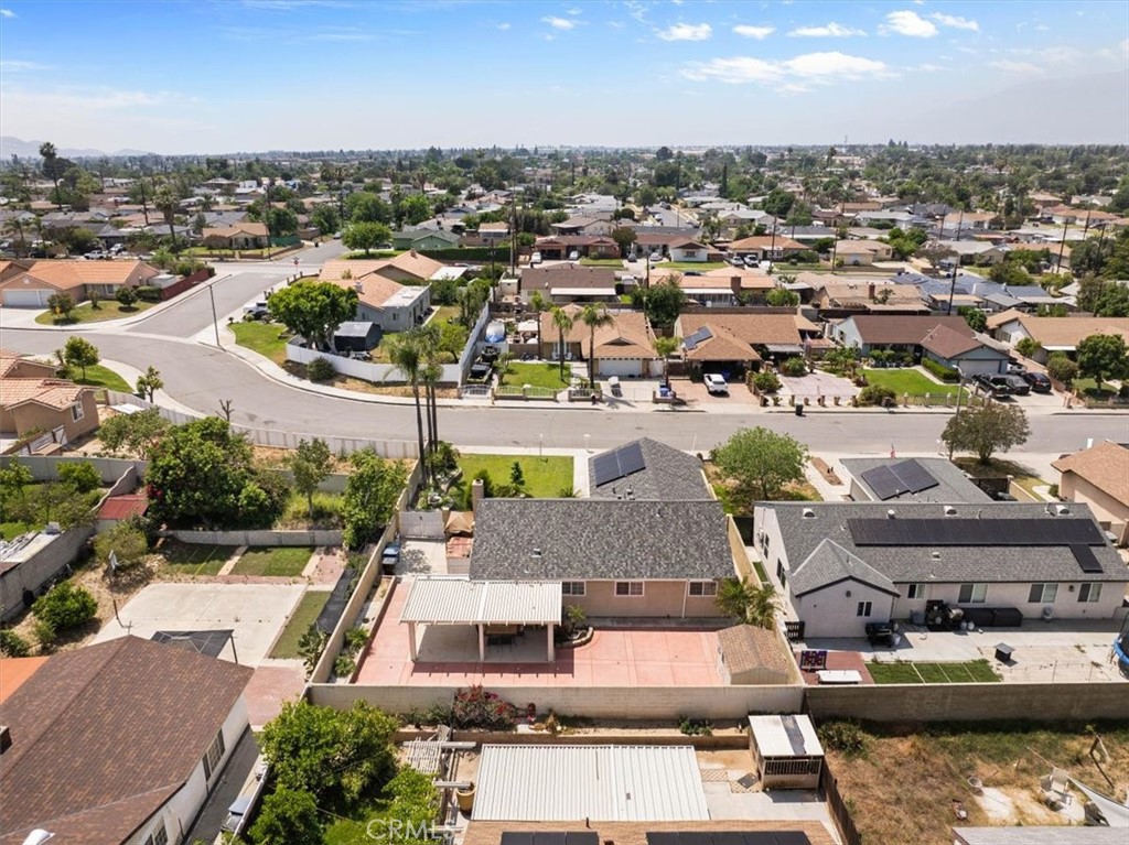 395 South Tamarisk Avenue Rialto, CA 92376 - Photo 33 of 35
