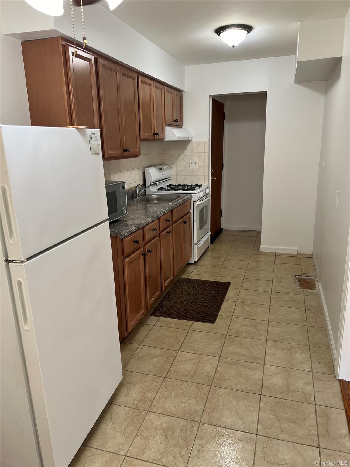 6 Colonial Road, Unit 70 Beacon, NY 12508 - Photo 7 of 15