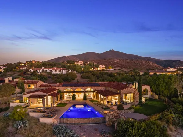 $10,500,000 | 8114 Sendero De La Pradera, San Diego, CA 92127
