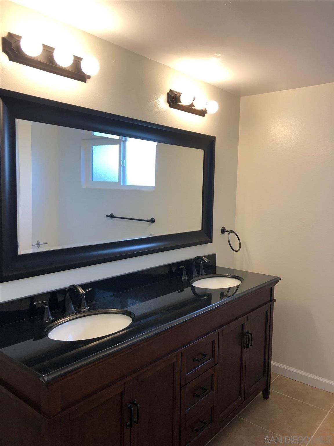 8575 Nottingham Place La Jolla, CA 92037 - Photo 17 of 21