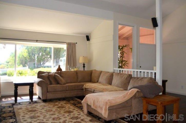 8575 Nottingham Place La Jolla, CA 92037 - Photo 6 of 21