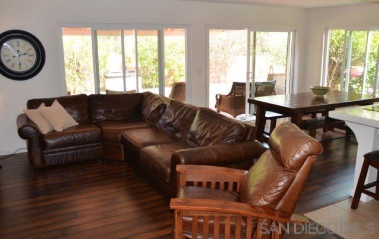 8575 Nottingham Place La Jolla, CA 92037 - Photo 10 of 21