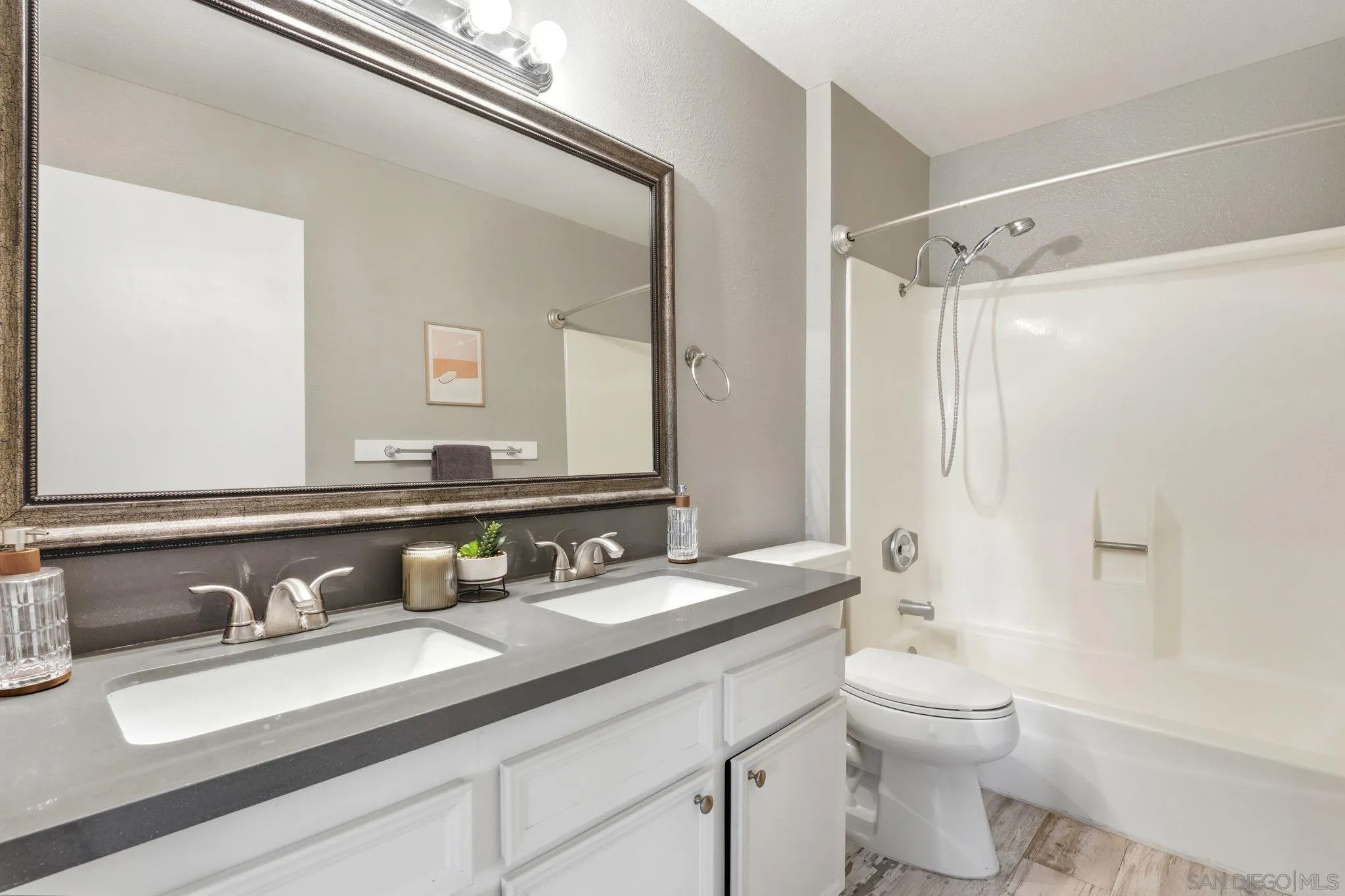 6111 Rancho Mission Road, Unit 209 San Diego, CA 92108 - Photo 12 of 20 Gallery Image 12