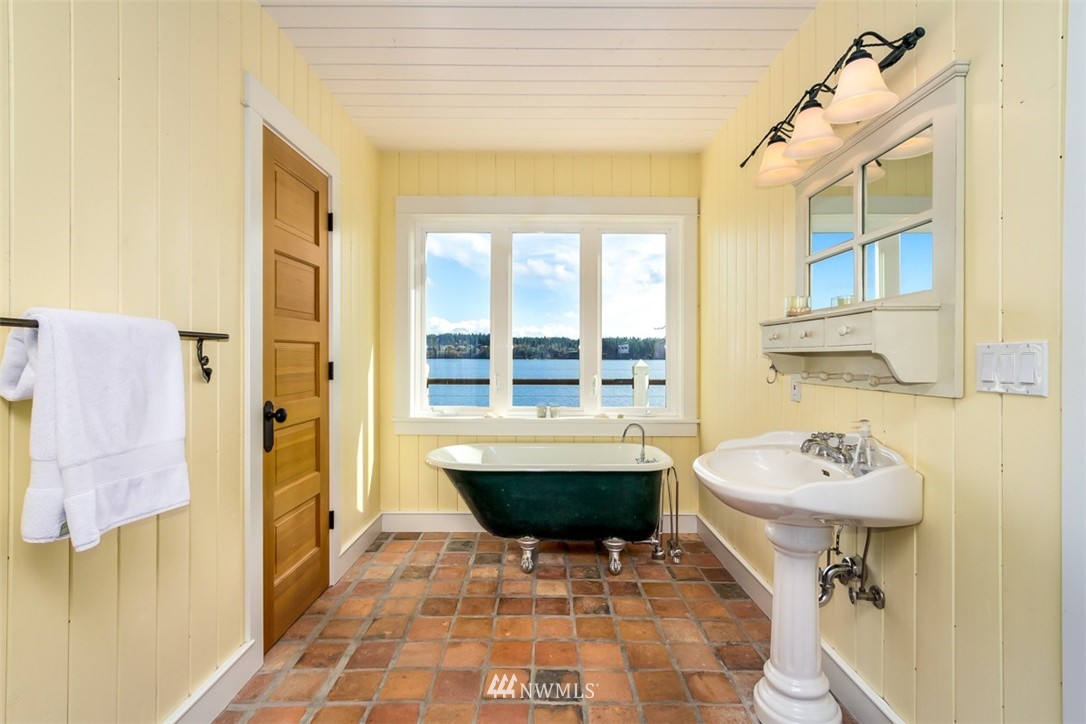 14400 Sandy Hook Road Northeast Poulsbo, WA 98370 - Photo 16 of 25 Gallery Image 16