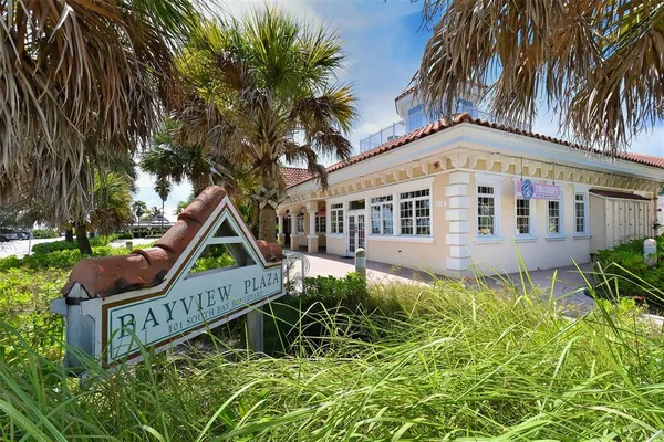 $294,900 | 6810 9th Avenue West, Bradenton, FL 34209