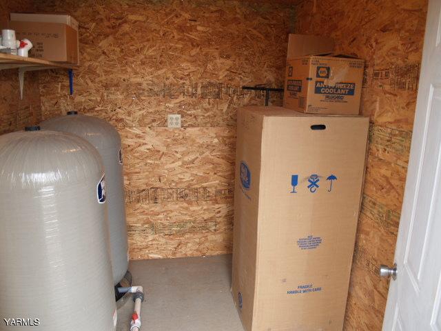 350 Keystone Road Yakima, WA 98908 - Photo 24 of 28 a bathroom with a shower