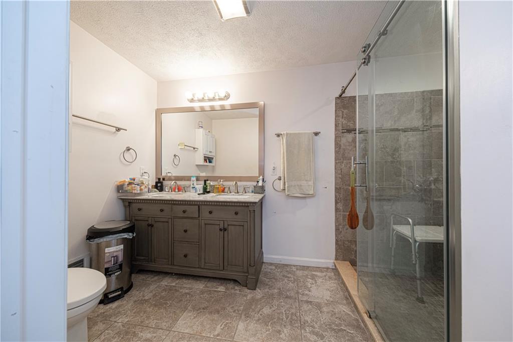 135 Devils Den Road Burgettstown, PA 15021 - Photo 16 of 45 Gallery Image 16