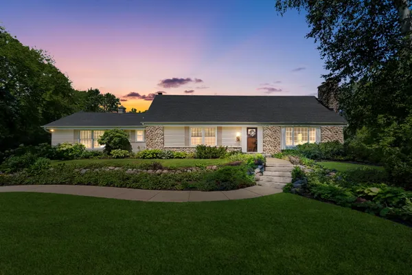 $750,000 | 4838 West Glen Cove Court, Mequon, WI 53092