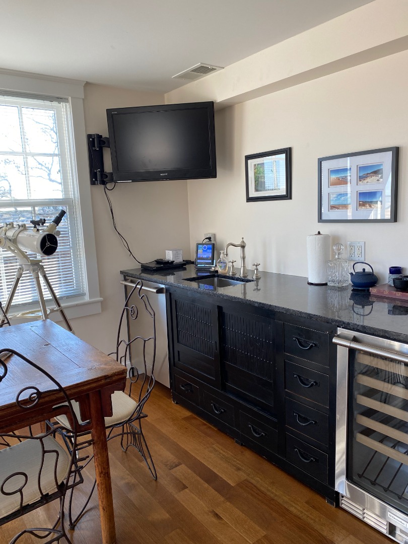 12 Spring Street Vineyard Haven, MA 02568 - Photo 26 of 40 a view of a workspace with furniture