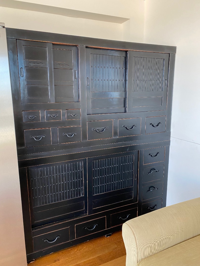 12 Spring Street Vineyard Haven, MA 02568 - Photo 27 of 40 a view of dresser