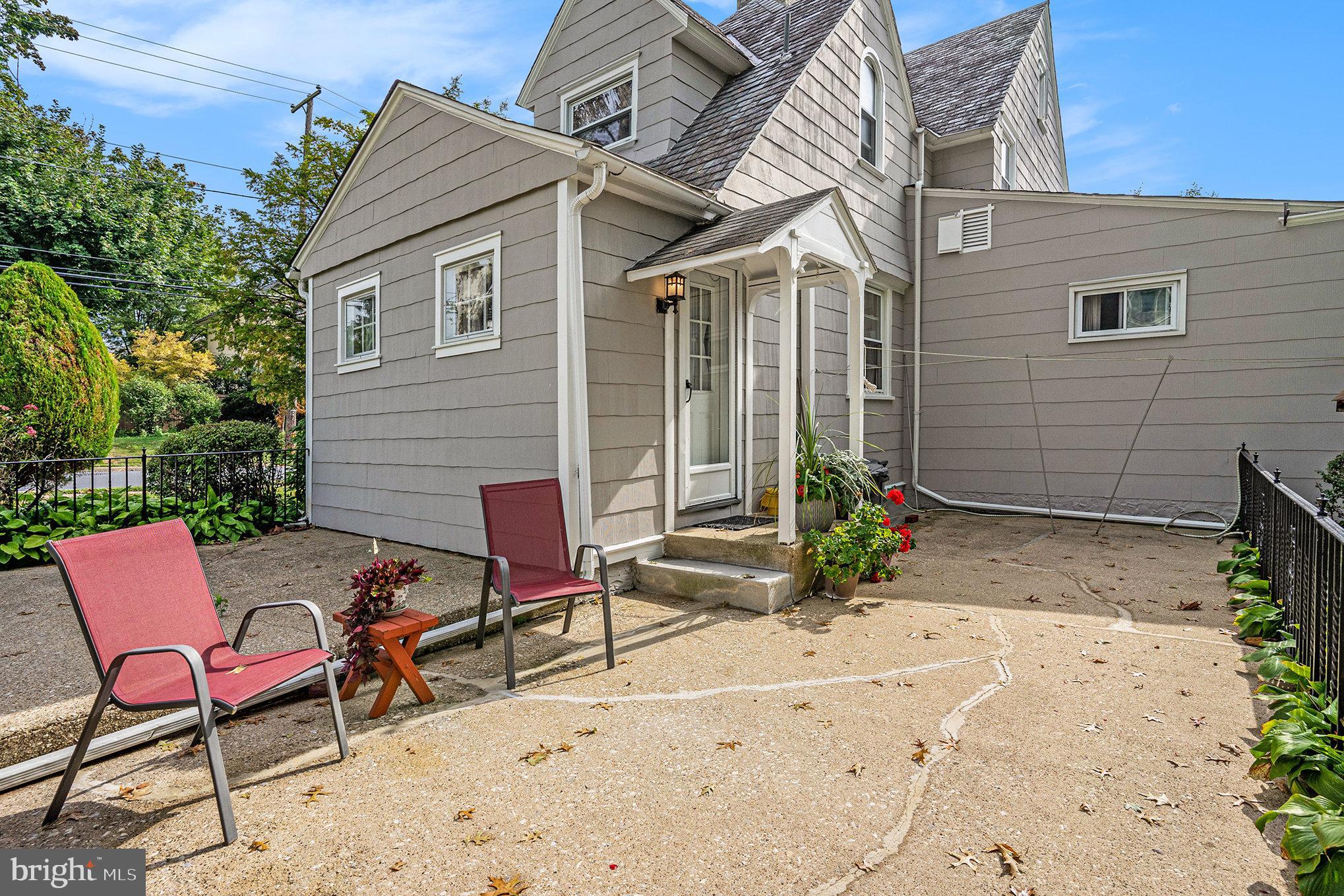 1640 Walnut Avenue Oreland, PA 19075 - Photo 40 of 45 a backyard of a house with table and chairs