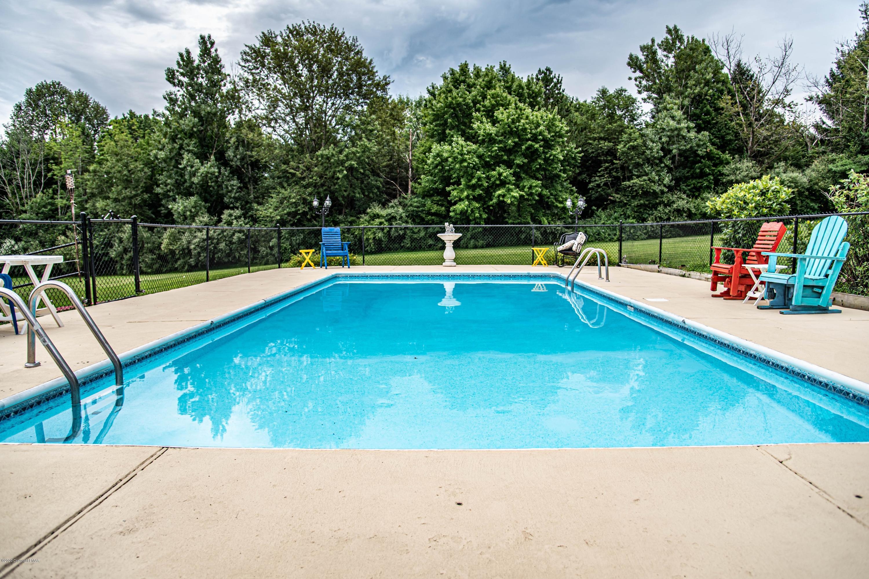 187 Old Stagecoach Road Gilbert, PA 18331 - Photo 19 of 31 swimming pool view