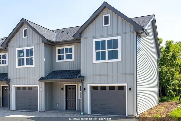 $309,900 | 1084 West 20th Avenue, Oshkosh, WI 54902
