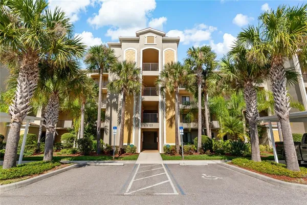 $2,250 | 7121 River Hammock Drive, Unit 102, Bradenton, FL 34212