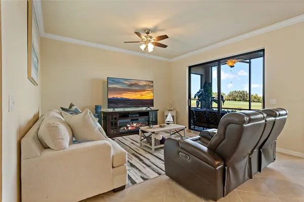 $2,250 | 7121 River Hammock Drive, Unit 102, Bradenton, FL 34212